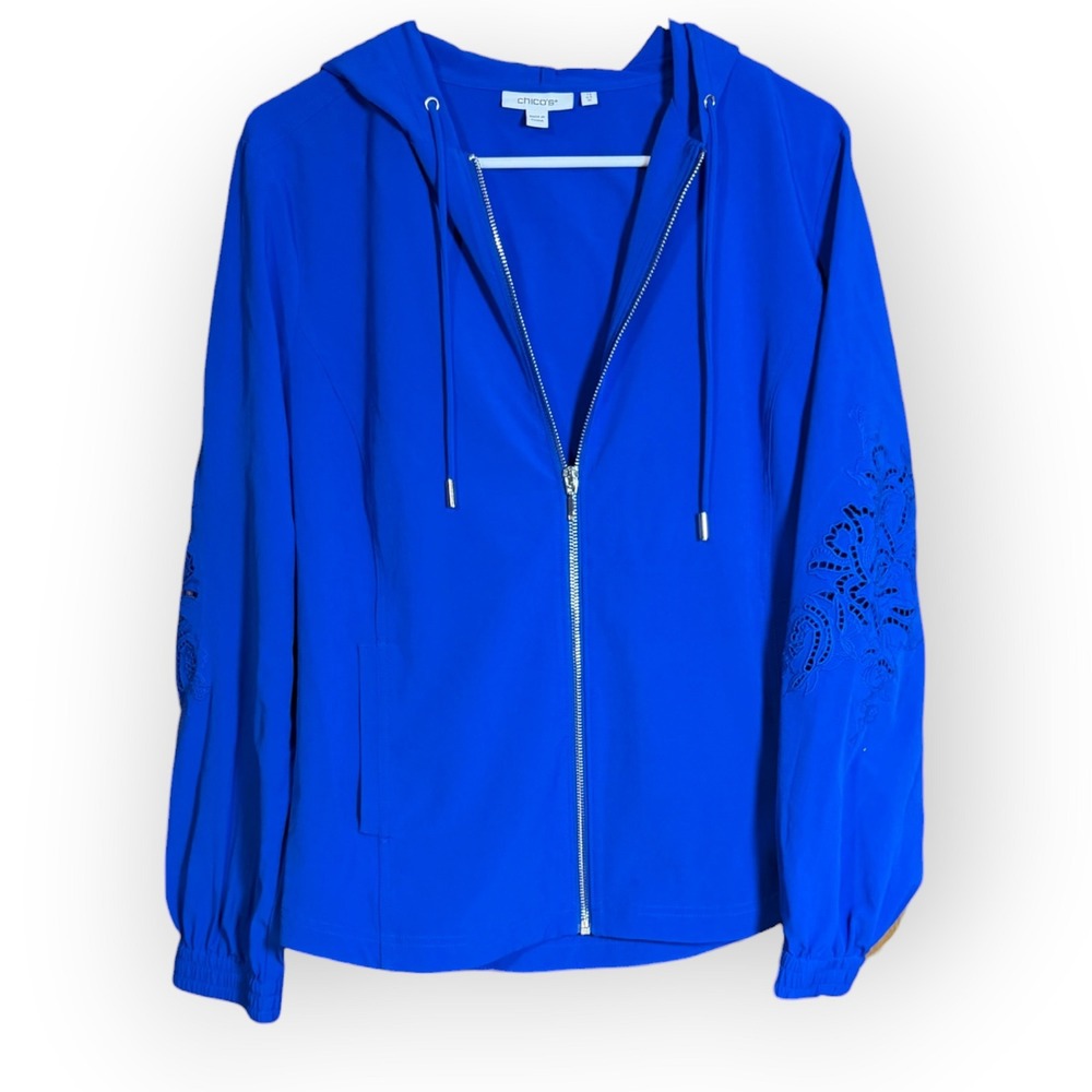 Chico's Zenergy Royal Blue Eyelet Embroidered Zip Up Hoodie Jacket Size 1.5 M/L
